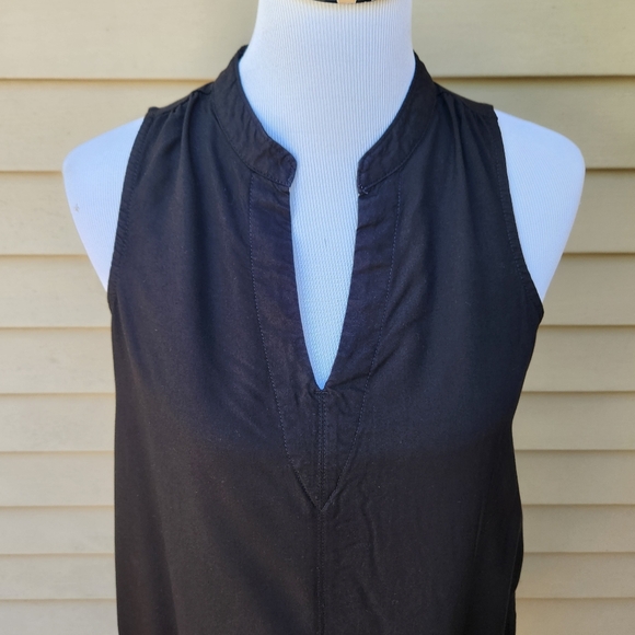 Time & Tru Black Sleeveless Dress V-Neck Pockets Solid - Picture 3 of 12